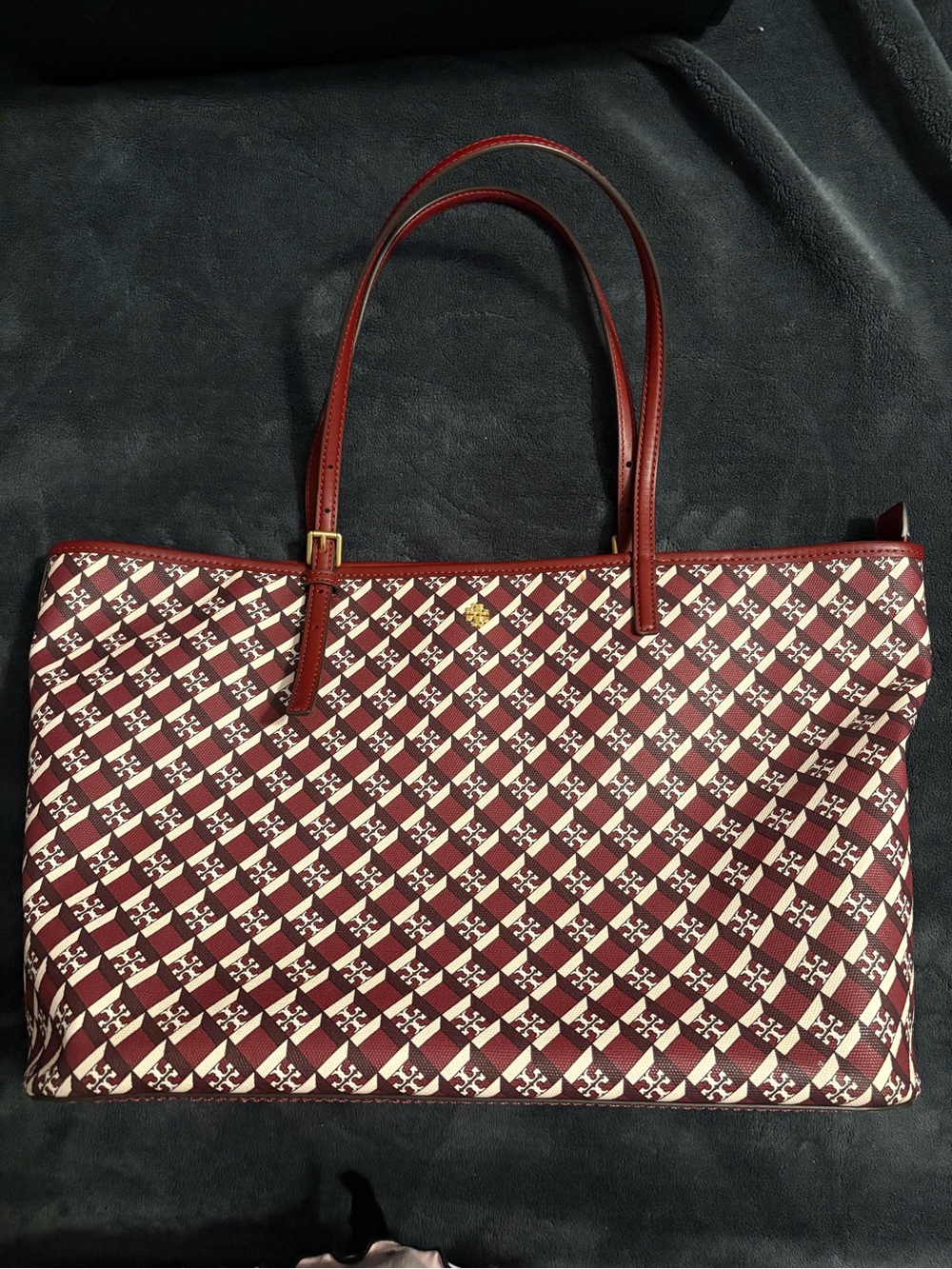 Tory Burch T Monogram
Coated Canvas Tote